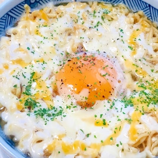 アレンジチキンラーメン●チーズ＆たまごラーメン